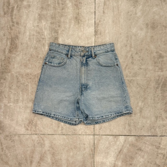Acid Wash High Waisted Shorts from Zara - Picture 2 of 3